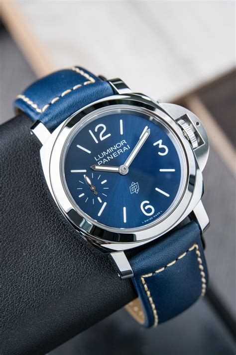 panerai white or black dial|blue vs black dial.